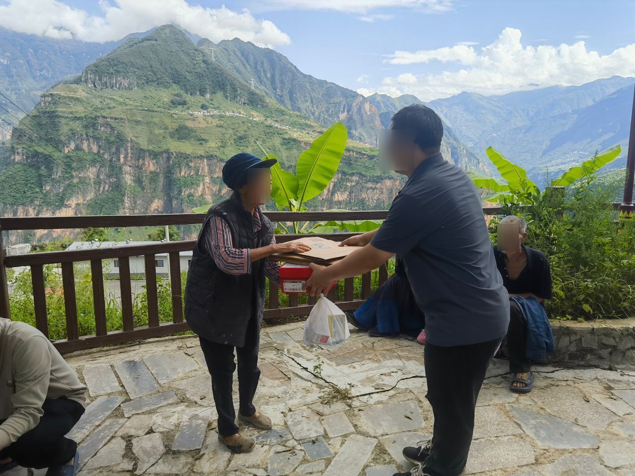 Sorted clothes on ReSource envelopes